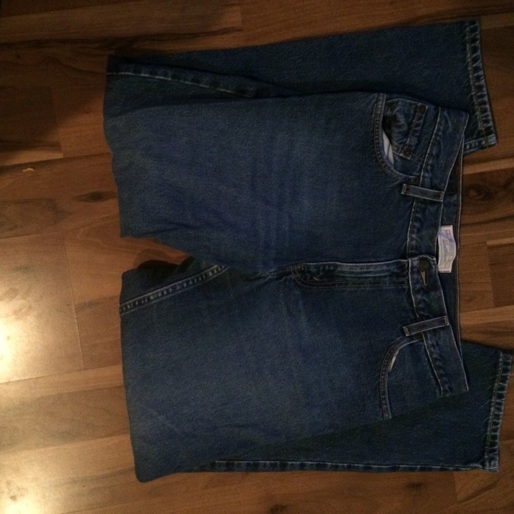 Levi Strauss Signature misses Jeans